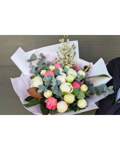 Buchet 19 bujori