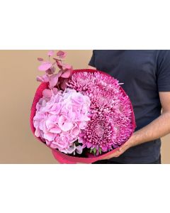 Buchet de toamnă cu hortensie si crizanteme