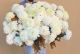 Buchet cu 85 crizanteme albe