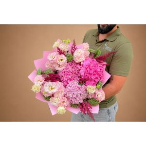 Buchet cu hortensii si lisianthus Blush Elegance